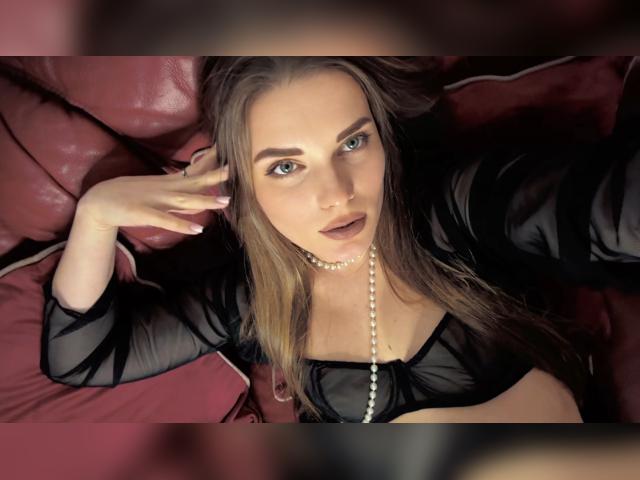 Welcome to cammodel profile for MiyaParker: Latex & rubber