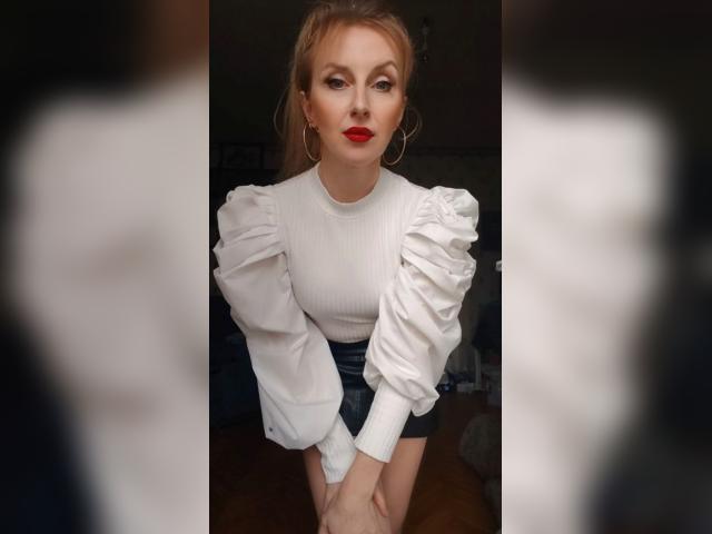 Adult chat with 26Goddess