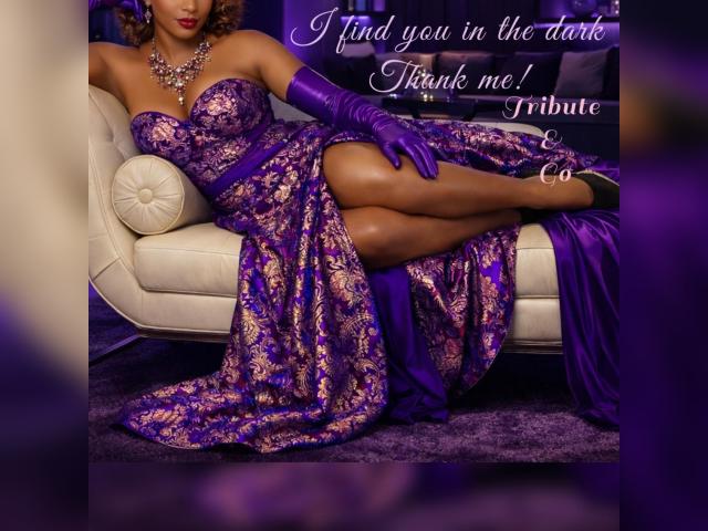 Why not cam2cam with KinkyAnna: Kissing