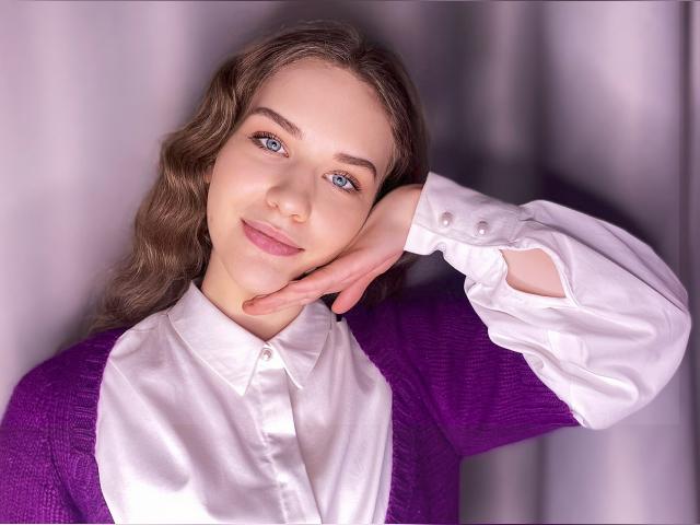 Adult chat with SandraOwens: Glasses