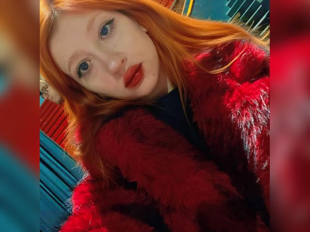 Welcome to cammodel profile for ElaraRichi: Dancing