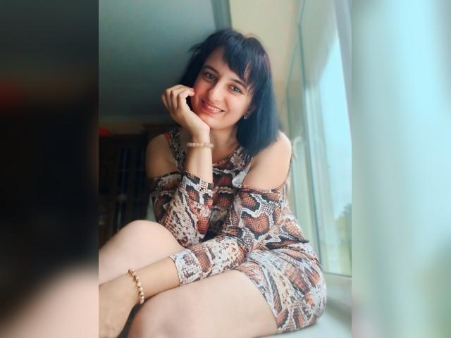 Explore your dreams with webcam model JoyfulBrunette: Outdoor Activities