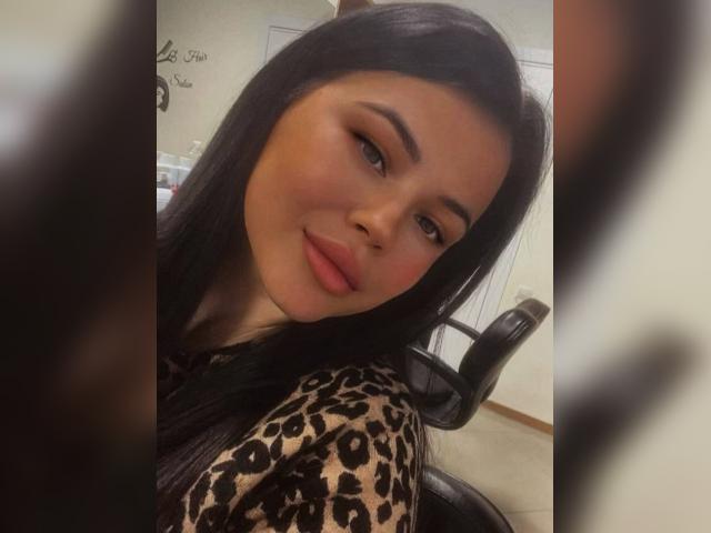 Adult chat with KralyaGret