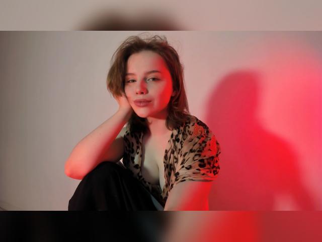 Adult chat with GabiAddams: Nails