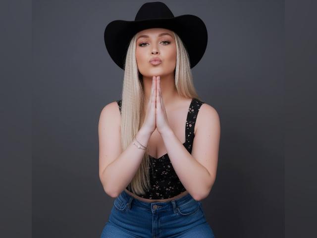 Adult chat with JaneOSweetAh: Latex & rubber