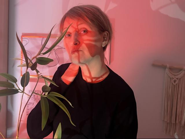 Adult chat with ParisBeautiful: Lingerie & stockings