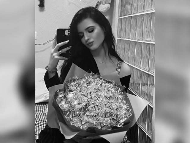 Welcome to cammodel profile for StarElvia: Smoking