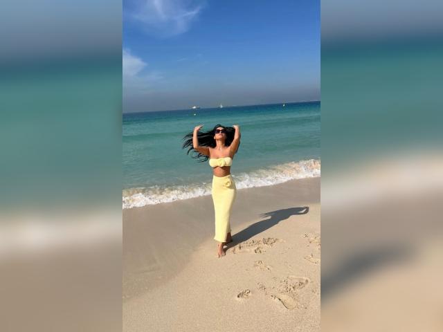 Welcome to cammodel profile for DarcyeJane: Kissing