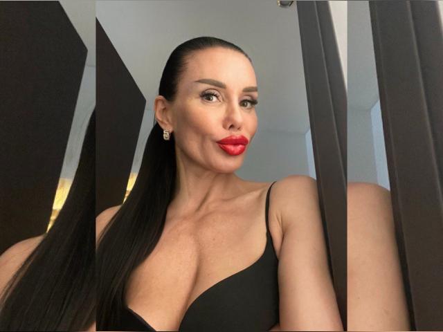 Welcome to cammodel profile for xGala: Make up