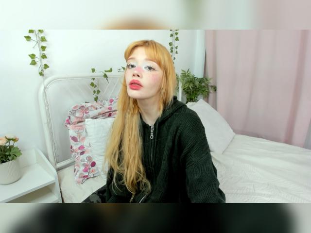 Adult chat with SweetMell: Legs, feet & shoes