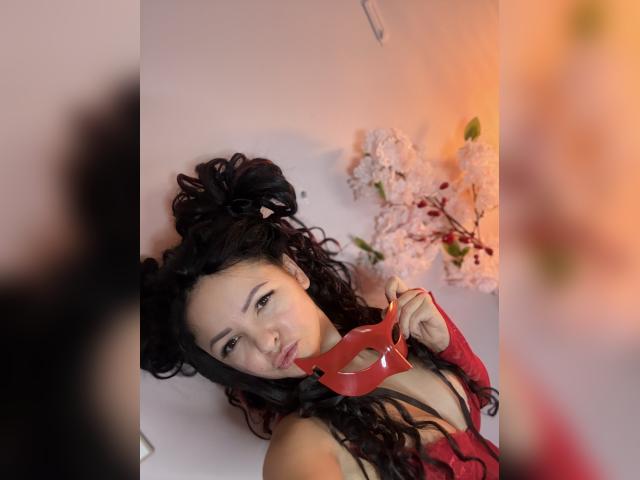 Why not cam2cam with Mollybrunett: Outfits