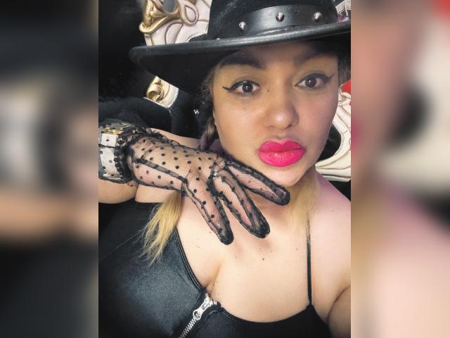 Start video chat with MissTabitha: Role playing