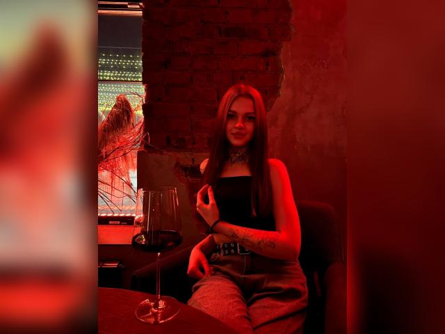 Adult chat with VelcetAura69: Make up