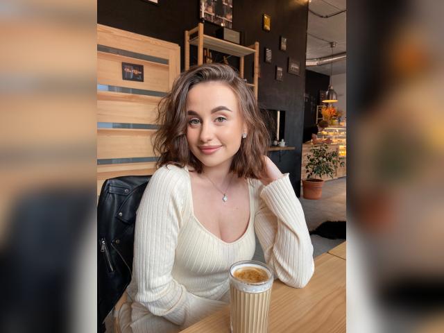 Adult chat with BellaSSwon: Travel