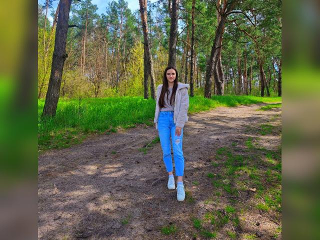 Why not cam2cam with Elianne: Exercise