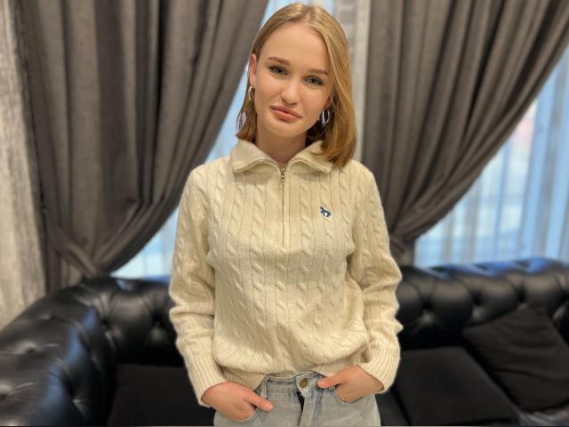 Adult webcam chat with CarolynG72: Piercings & tattoos