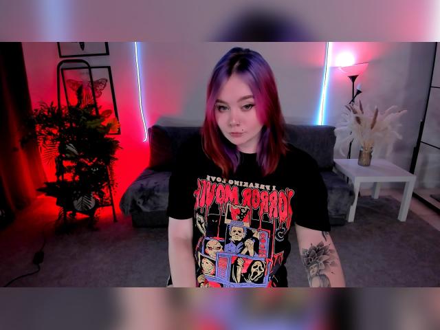 Welcome to cammodel profile for lunaali: Legs, feet & shoes