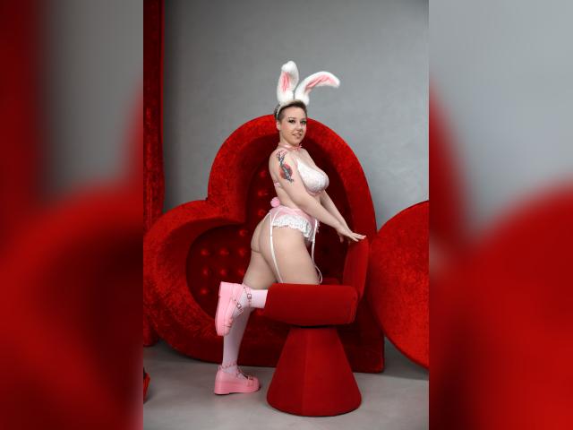 Welcome to cammodel profile for JadeSvensson: Legs, feet & shoes