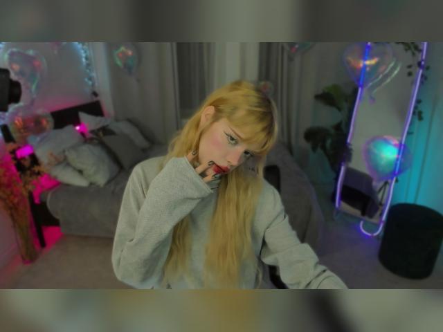 Adult chat with SweetMell: Legs, feet & shoes