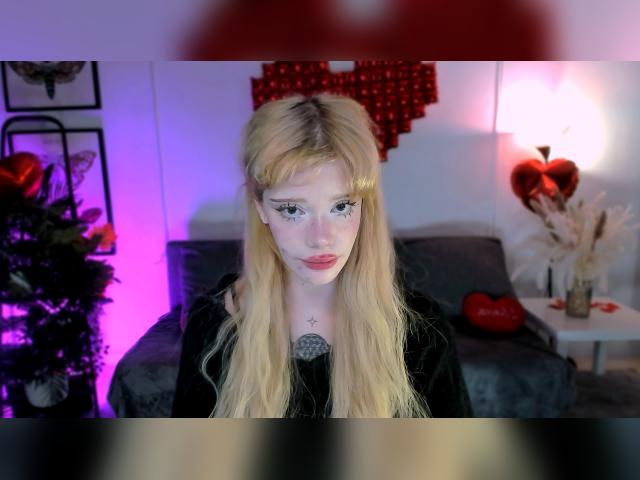 Welcome to cammodel profile for SweetMell: Latex & rubber