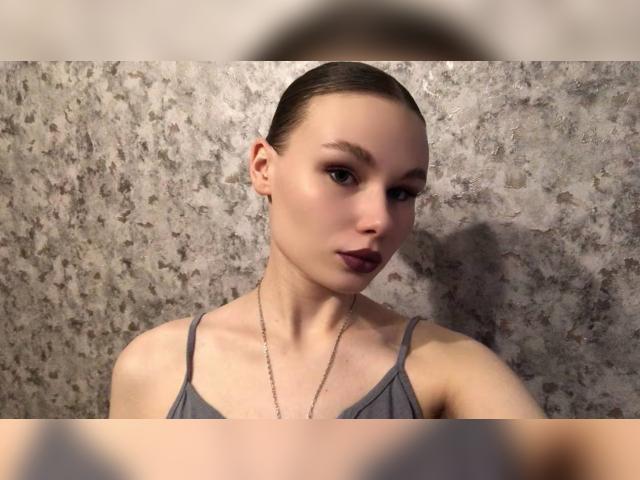 Welcome to cammodel profile for SweetBun: Travel