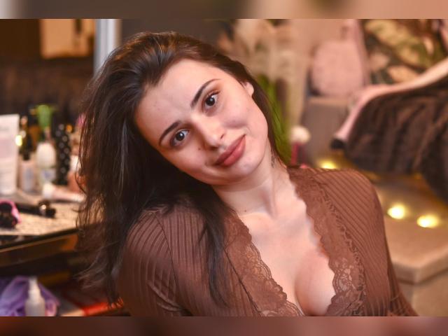 Welcome to cammodel profile for VenusinNylons: Lingerie & stockings