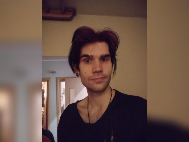 Adult chat with TrevorThomson: Smoking