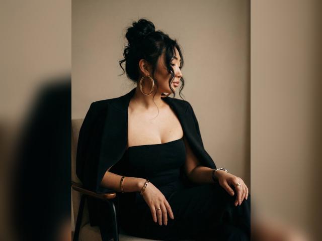 Adult chat with NamiKimX: Legs, feet & shoes