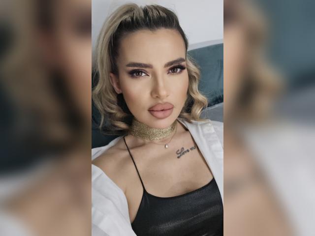 Why not cam2cam with AmiraBelle: Latex & rubber