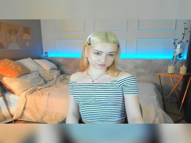 Welcome to cammodel profile for JessieCuti: Lingerie & stockings