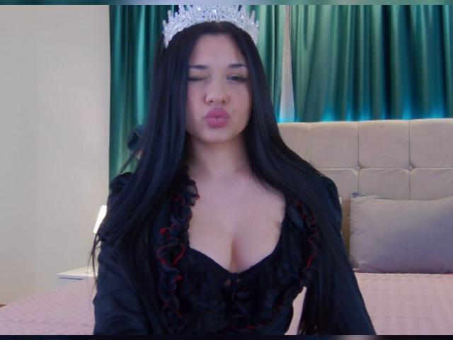 Why not cam2cam with NaomiBelle: Leather