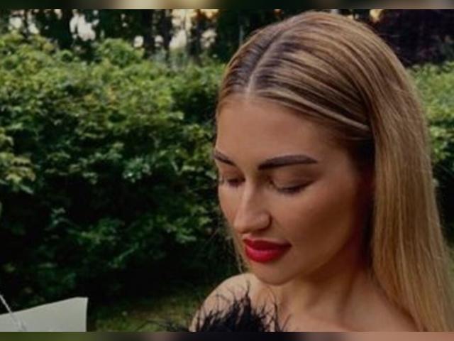 Adult chat with Pretty2Angel