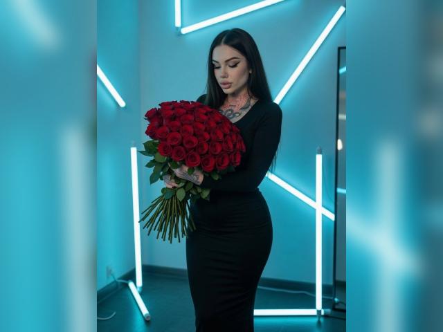 Find your cam match with Royal0Crystal: Make up