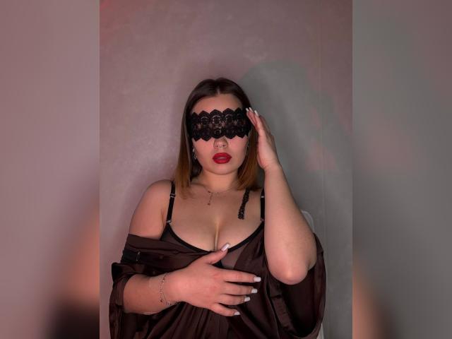 Why not cam2cam with CatherineKaris: Strip-tease