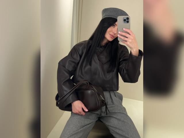 Welcome to cammodel profile for Madina25