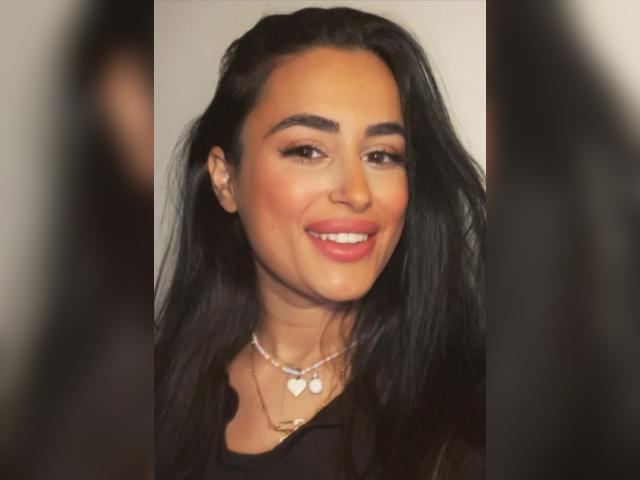 Welcome to cammodel profile for DarcyeJane: Kissing