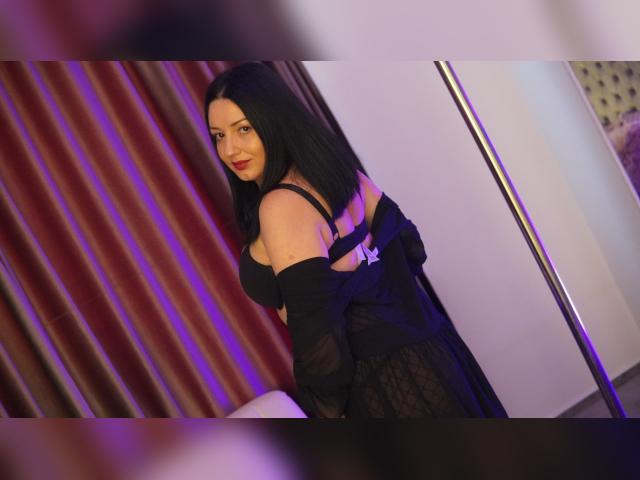 Why not cam2cam with EveHart: Legs, feet & shoes