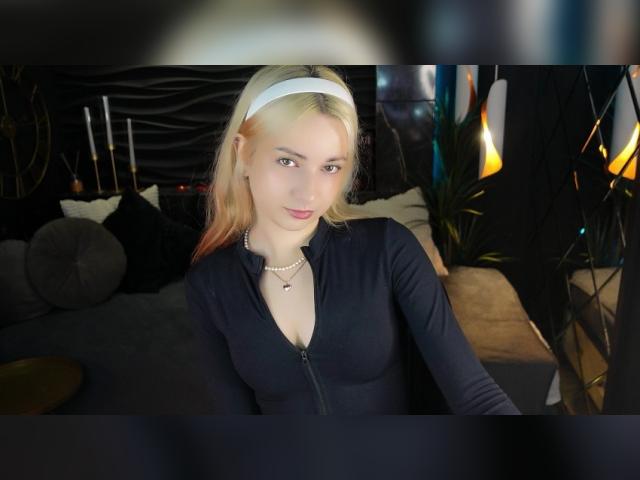 Welcome to cammodel profile for JessieCuti: Lingerie & stockings
