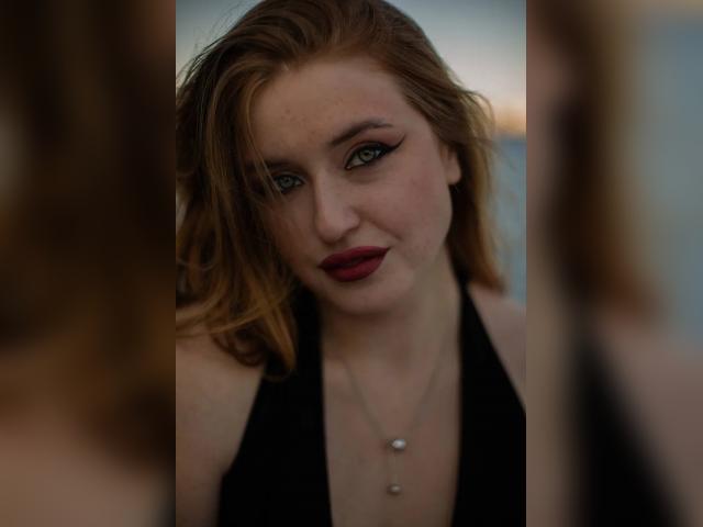 Adult chat with EvelinaBev: Ask about my other interests