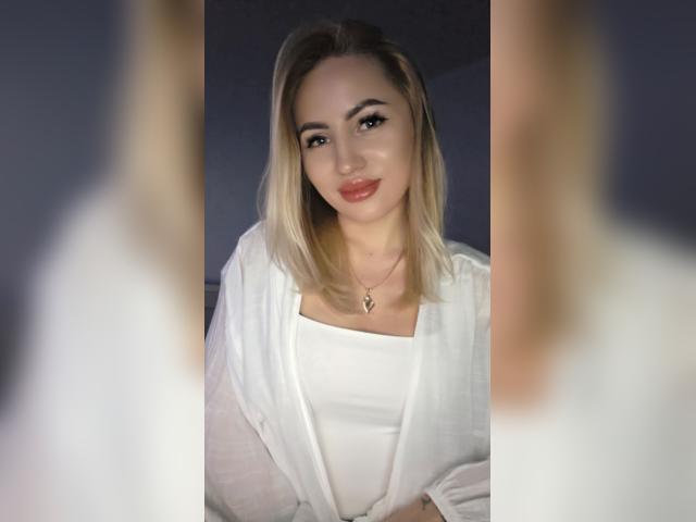 Welcome to cammodel profile for DreamEmily: Music