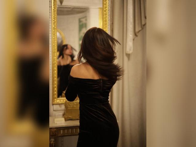 Welcome to cammodel profile for Maryllove: Nails