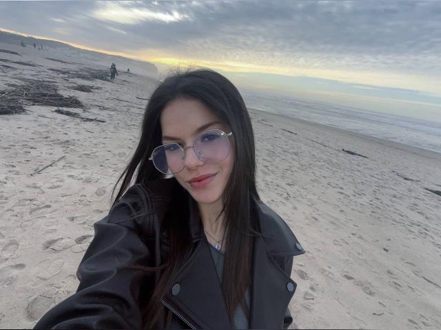 Welcome to cammodel profile for LunaGlossy: Latex & rubber