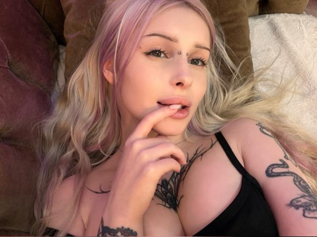 Welcome to cammodel profile for PrincessLexa: Leather