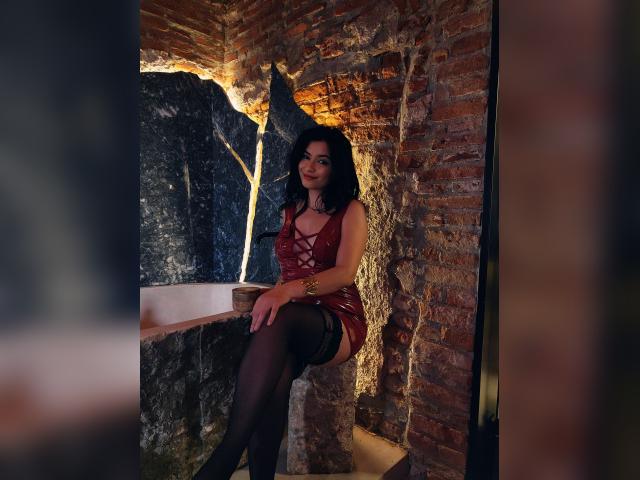 Welcome to cammodel profile for EvaLevine: Kissing