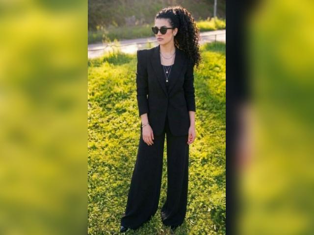 Welcome to cammodel profile for NoirEmpress333: Legs, feet & shoes