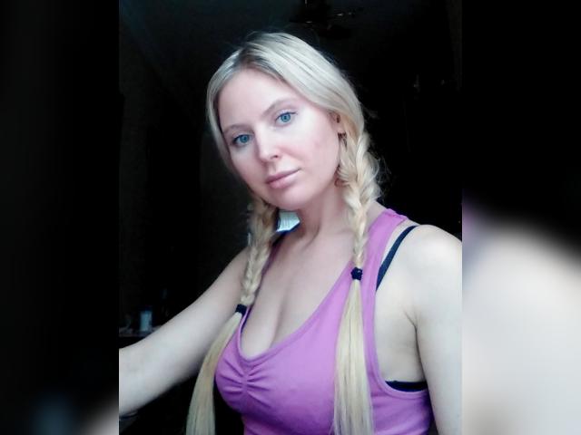 Adult chat with MilenaLovely: Legs, feet & shoes