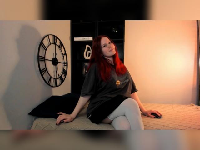 Adult chat with DorothyDorr: Nails