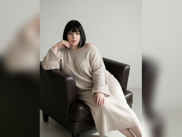 Why not cam2cam with HeartSease: Piercings & tattoos