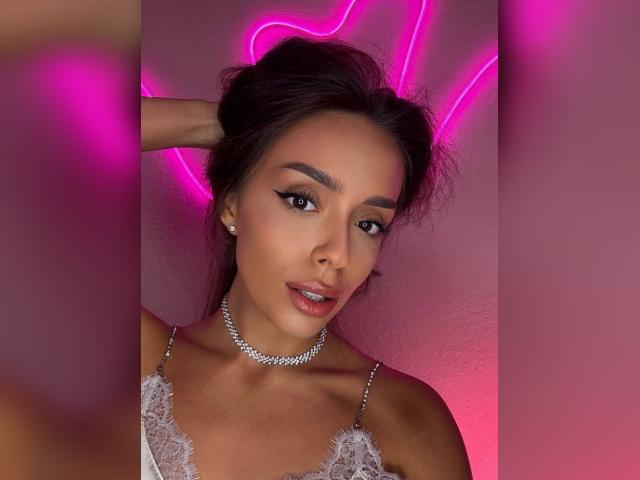 Welcome to cammodel profile for LunaJoy