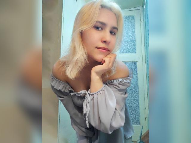 Welcome to cammodel profile for Miiro00: Make up